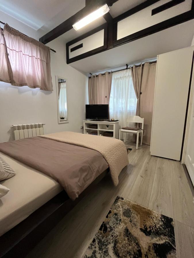 Вилла Charmante Petite Maison Transylvanie Сэчеле Экстерьер фото