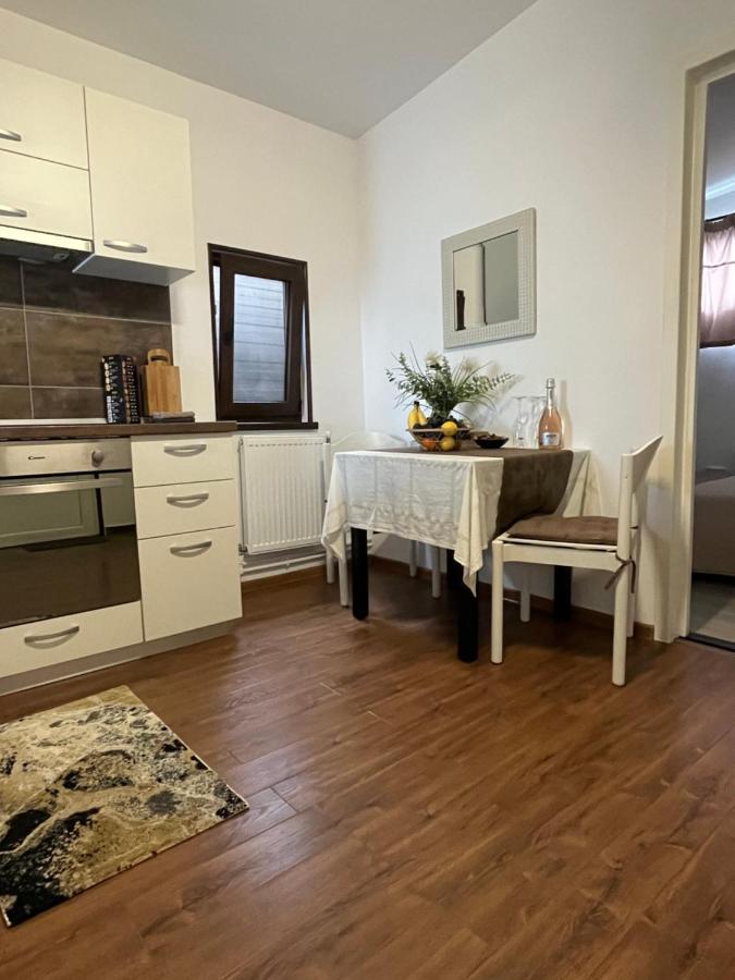 Вилла Charmante Petite Maison Transylvanie Сэчеле Экстерьер фото